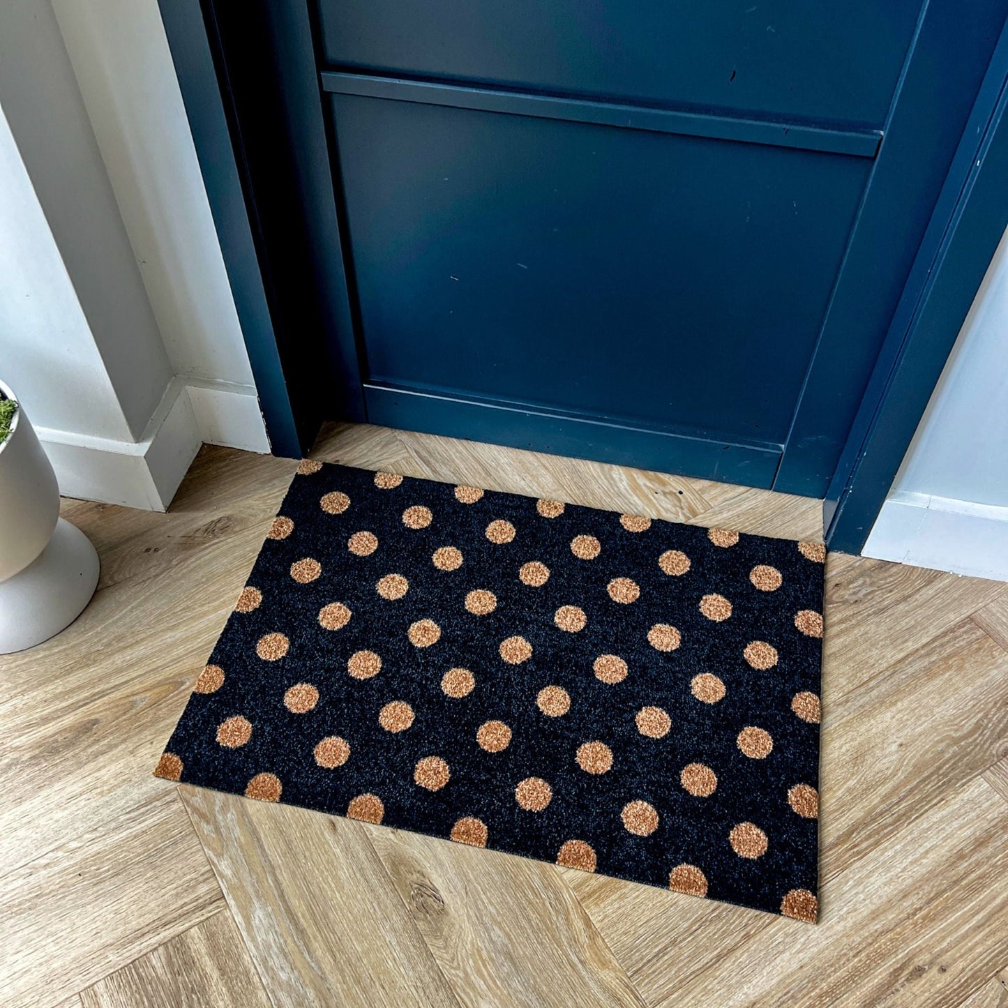 Black Spotty Doormat